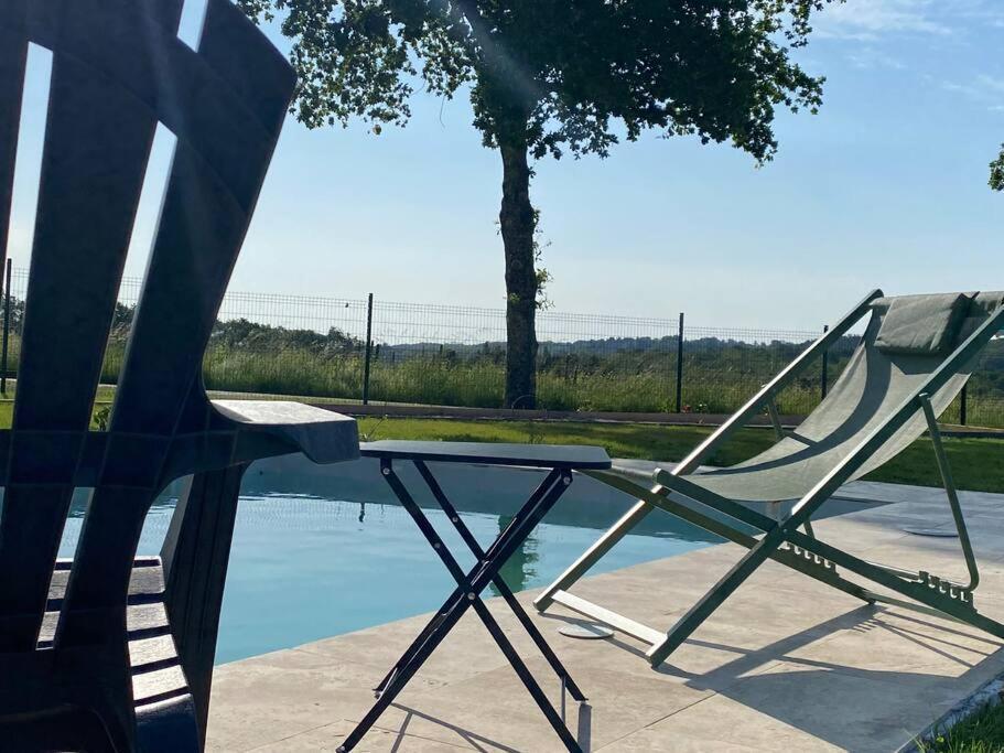 Chai Nous ! Maison Renovee Sur Un Domaine Viticole Proche De Saint Emilion ガルドガン＝エ＝トゥルティラック エクステリア 写真