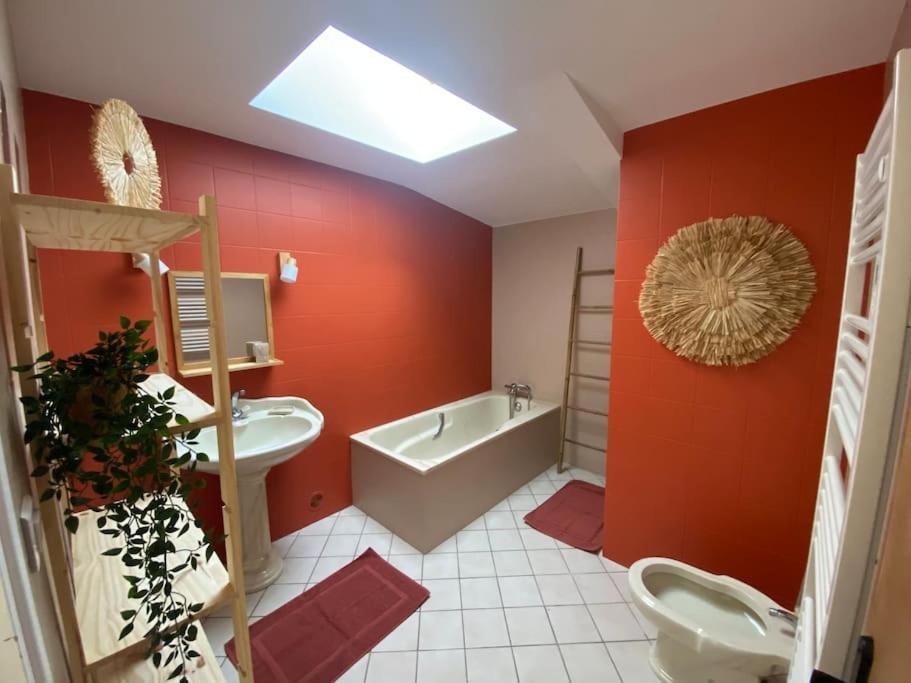 Chai Nous ! Maison Renovee Sur Un Domaine Viticole Proche De Saint Emilion ガルドガン＝エ＝トゥルティラック エクステリア 写真